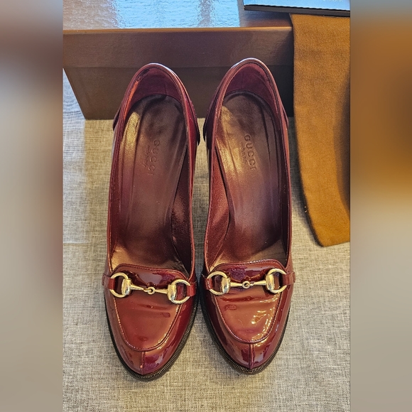 Size 36C | Gucci Authentic anamel pump - Picture 4 of 8